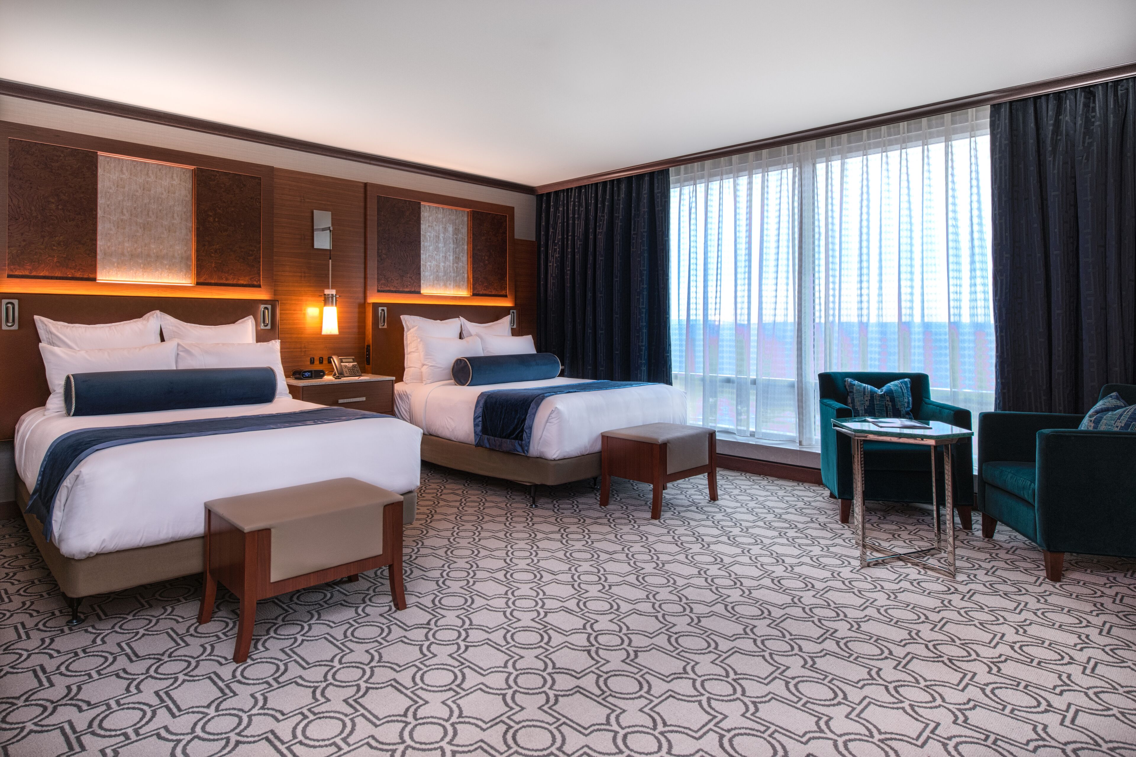 deluxe suite, 2 queen beds | premium bedding, pillow-top beds, minibar, in-room safe