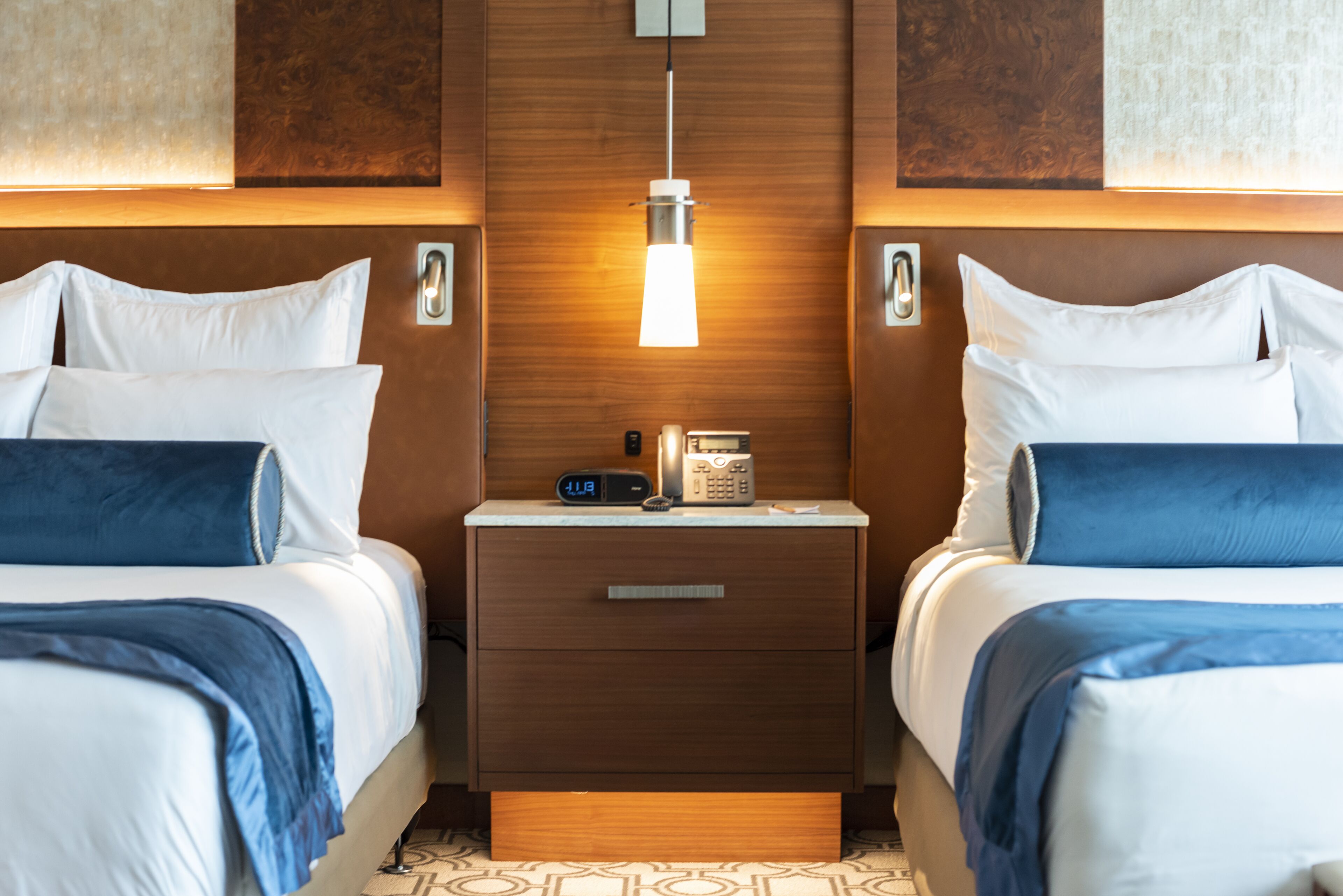 deluxe suite, 2 queen beds | premium bedding, pillow-top beds, minibar, in-room safe