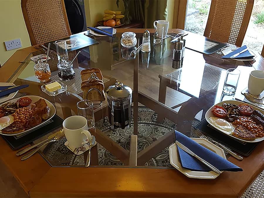 Ferdiglaget frokost er inkludert hver dag