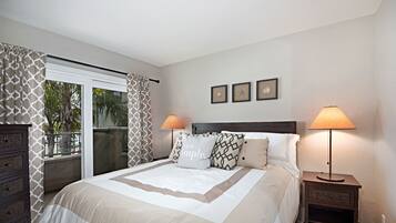 3 bedrooms, iron/ironing board, travel crib, WiFi