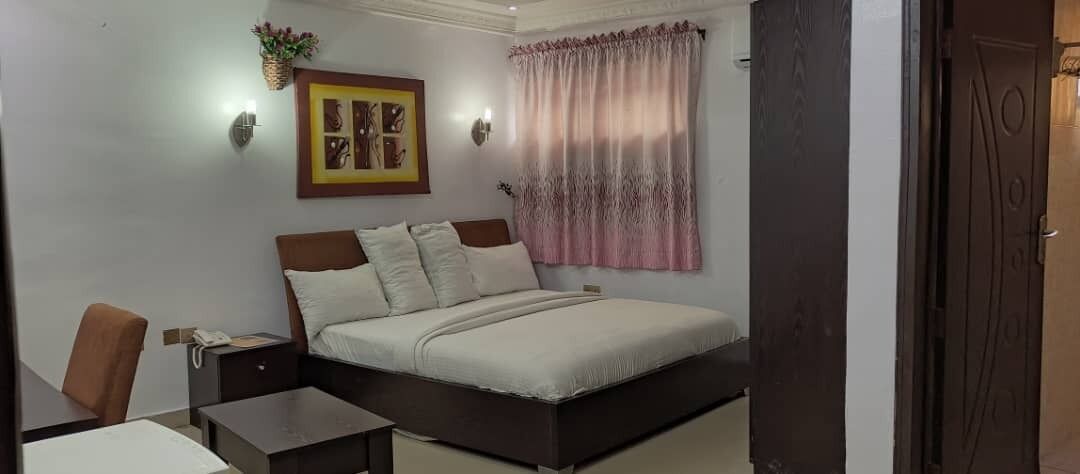 Phòng Suite Executive, 1 giường cỡ king, tủ lạnh, tầng Executive | Bếp riêng | Tủ lạnh, bếp nấu, dụng cụ nấu nướng/bát dĩa/dao nĩa 