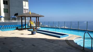 Indoor pool, outdoor pool