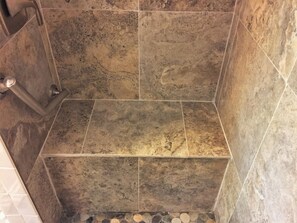 Shower, hair dryer, towels, soap - 27 Riverfront Acres of Serene Mountain Views - Dog and Kid paradise! (Bowden)