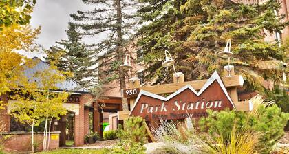 Prime LOC-Town SKI Lift-Main Str- Hot Tub-WIFI- 950 Park Avenue