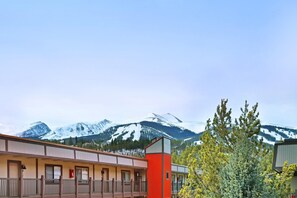 Exterior - Free SkyCard Act-Remodeled, Close to Town, Gas Fireplace-Ski/Racquet Club B106 (Breckenridge)