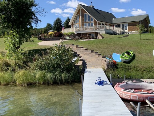 3 acres of Private waterfront property “Events, boat rental, added space“