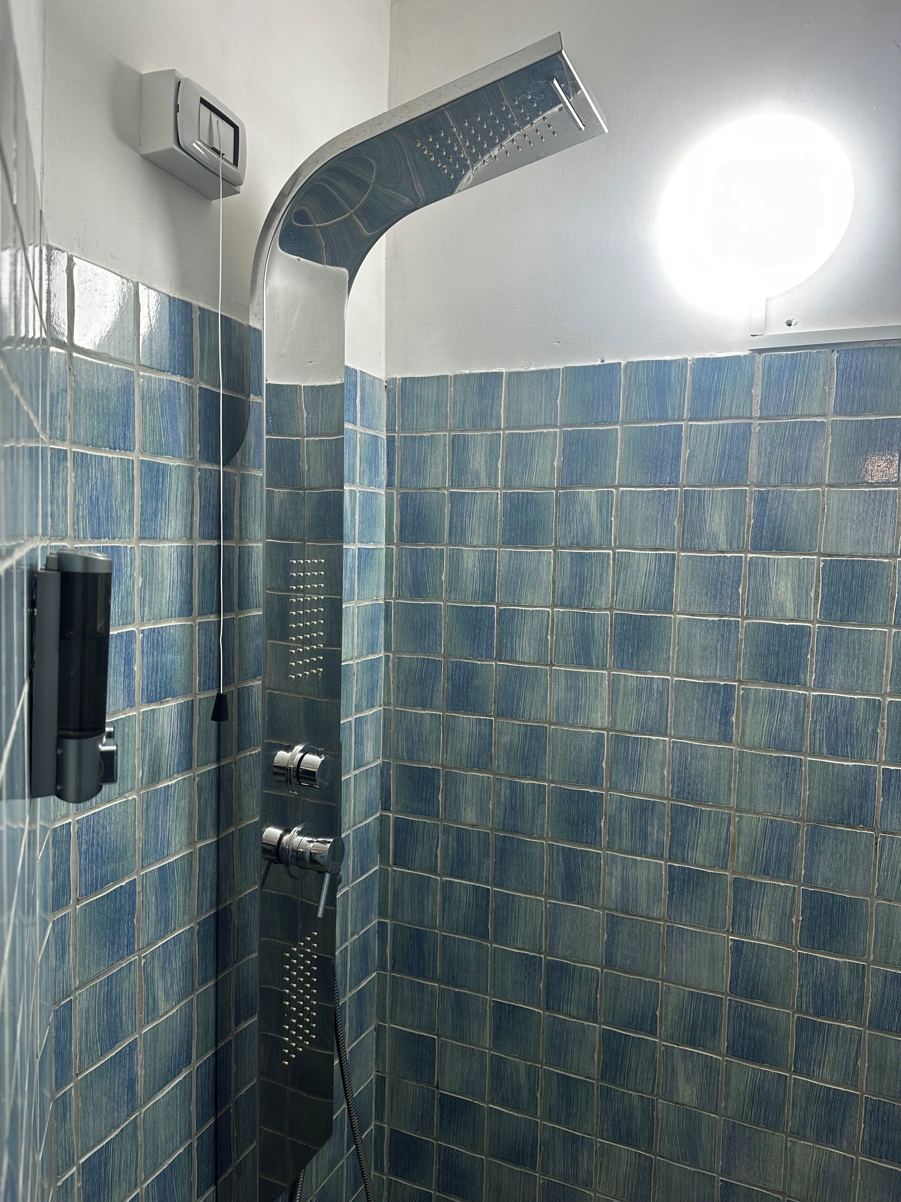 Camera Deluxe | Bagno | Set di cortesia gratuito, bidet, asciugamani, sapone