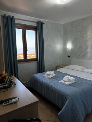 Desk - Scilla e Cariddi (Scilla)