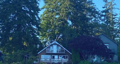 Waterfront Beach House Apple Tree Cove / Puget Sound. Kävele Downtown & Ferry