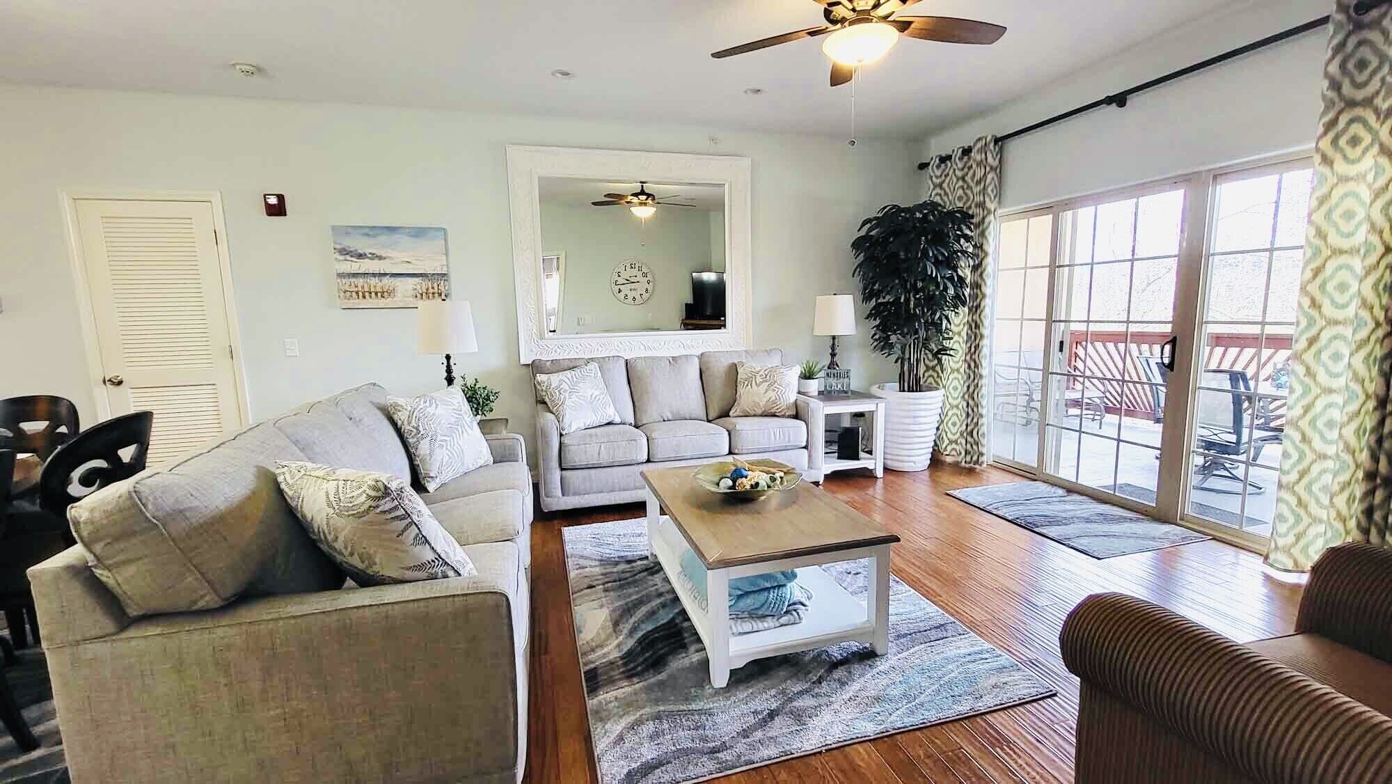 Smart TV, chimenea y reproductor de DVD 