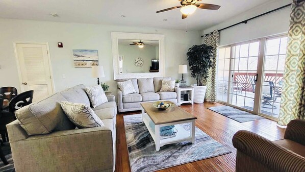 Smart TV, fireplace, DVD player