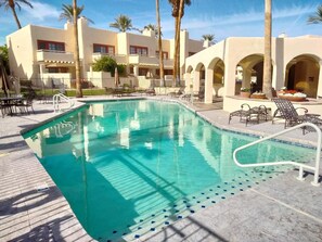 Ulkouima-allas, lämmitetty uima-allas