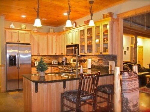 Adirondack Lodge Retreat Secluded Mountain Location