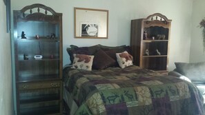 Room | 4 bedrooms - Duck Creek Luxurious Cabin (Duck Creek Village)