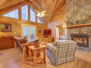 Room | Living area | TV, DVD player - Mountain Paradise on Collett Creek, Andrews, NC. Cabin 4 (Andrews)