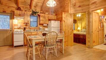 Room | In-room dining