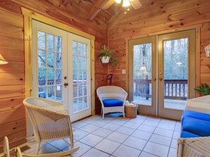 Room | Living area | TV, DVD player - Mountain Paradise on Collett Creek, Andrews, NC. Cabin 4 (Andrews)