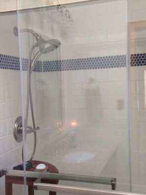 Bathroom shower - Immaculate - Stratton, Mount Snow (Jamaica)