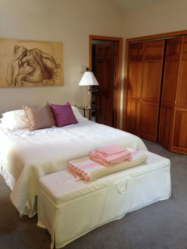 3 عدّة غرف نوم وخزنة داخل الغرفة ومكواة/لوح كي وواي فاي مجانًا