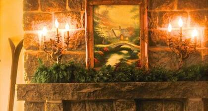 Elegant Acorn Cottage - Lodge In The Village Of Lake Placid