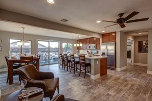 Room | In-room dining - SLS Casa Royale - Ultimate Luxury Estate - Heated 7 Waterfall Pool, Spa, Volleyball & More (Phoenix)