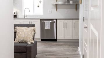 Room | 1 bedroom, in-room safe, free WiFi