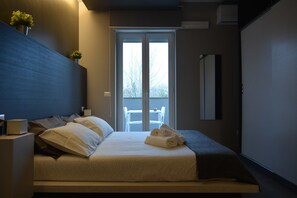 Standard Double Room | Premium bedding, minibar, in-room safe, desk