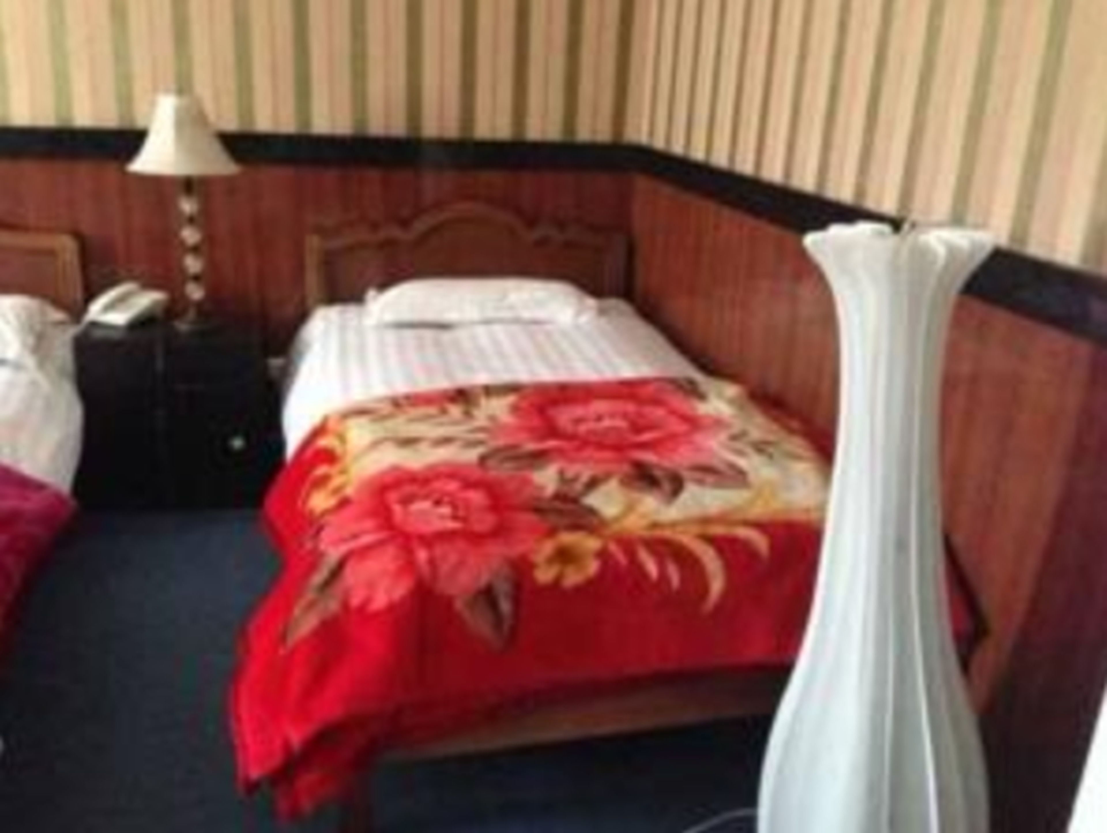 Double Room, Multiple Beds, Private Bathroom | Bed sheets