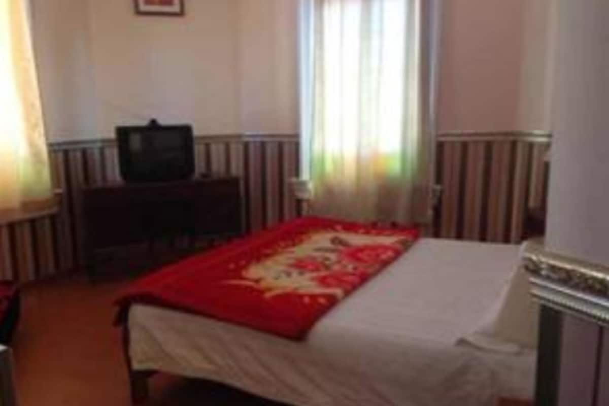 Doppelzimmer, 1 Doppelbett, eigenes Bad | Bettwäsche