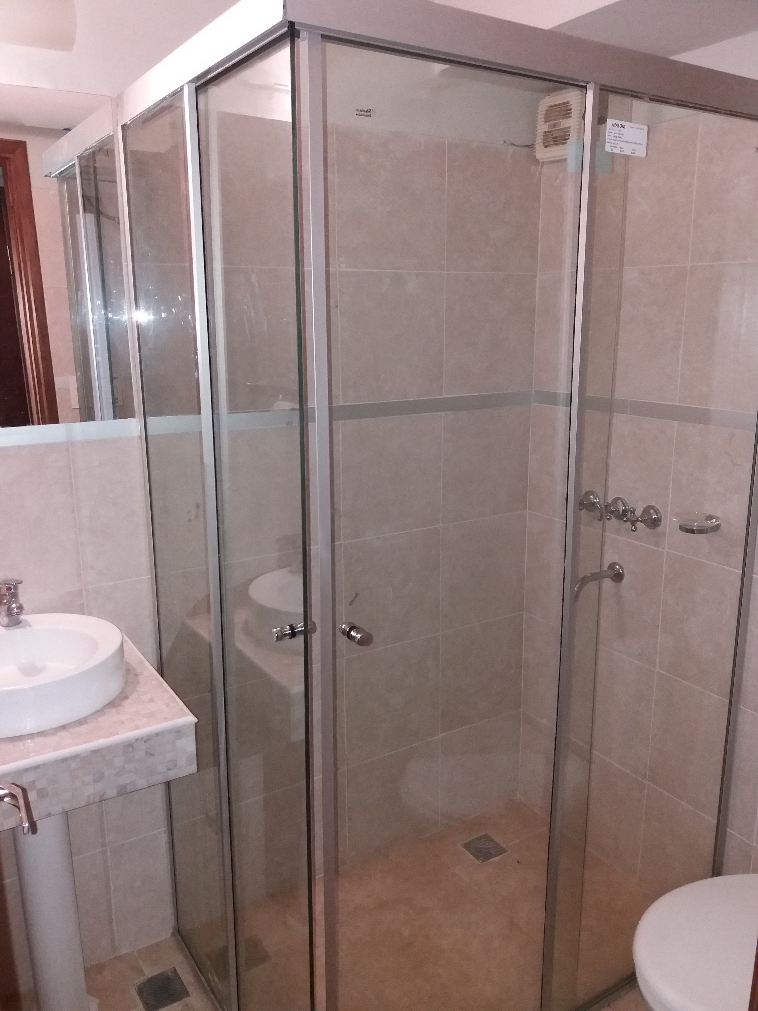 shower, free toiletries, towels