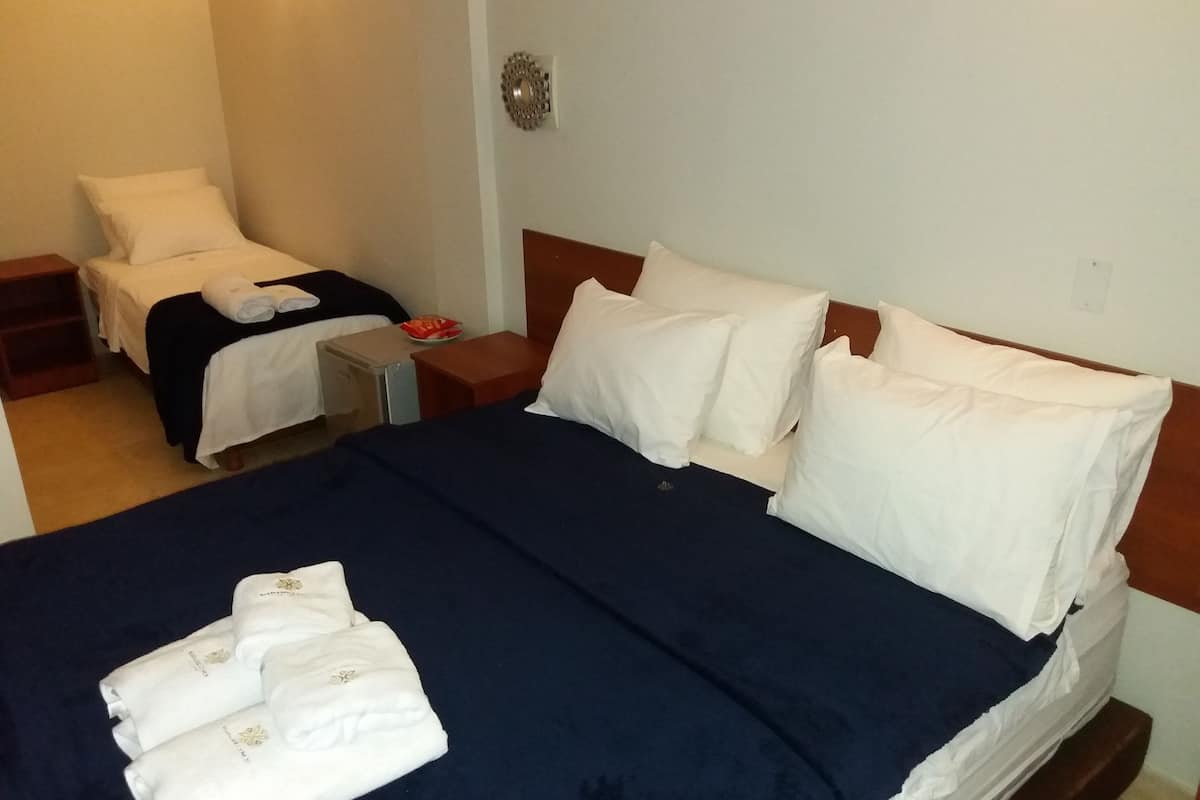 standard triple room, 3 single beds | minibar, in-room safe, desk, soundproofing