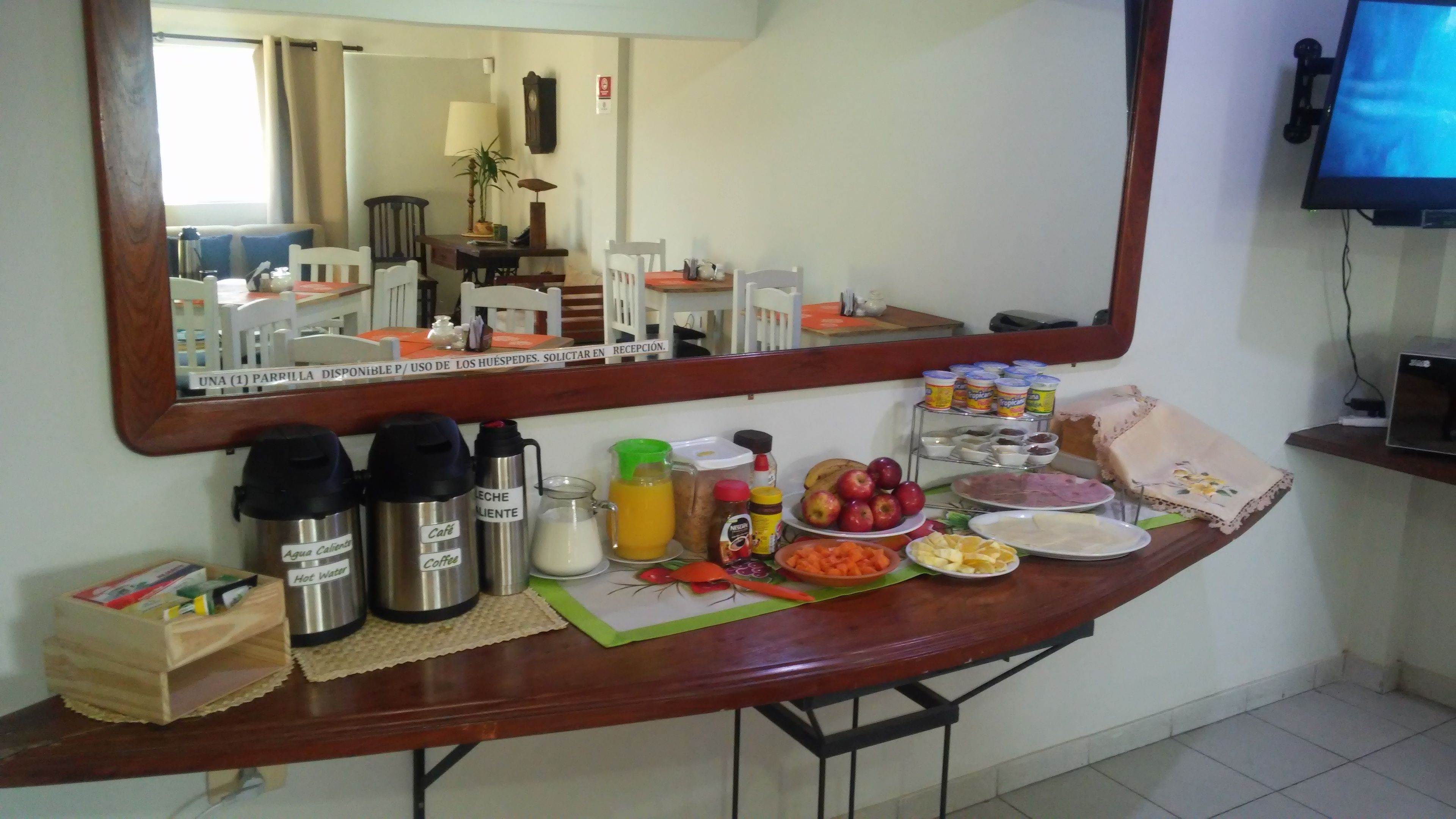 free daily continental breakfast