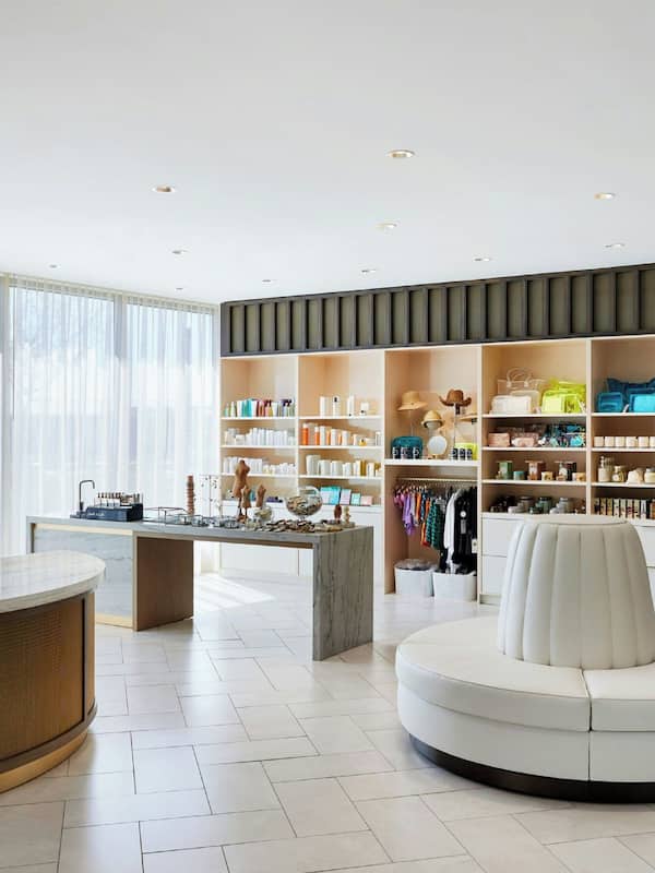 Couples treatment rooms, body treatments, aromatherapy