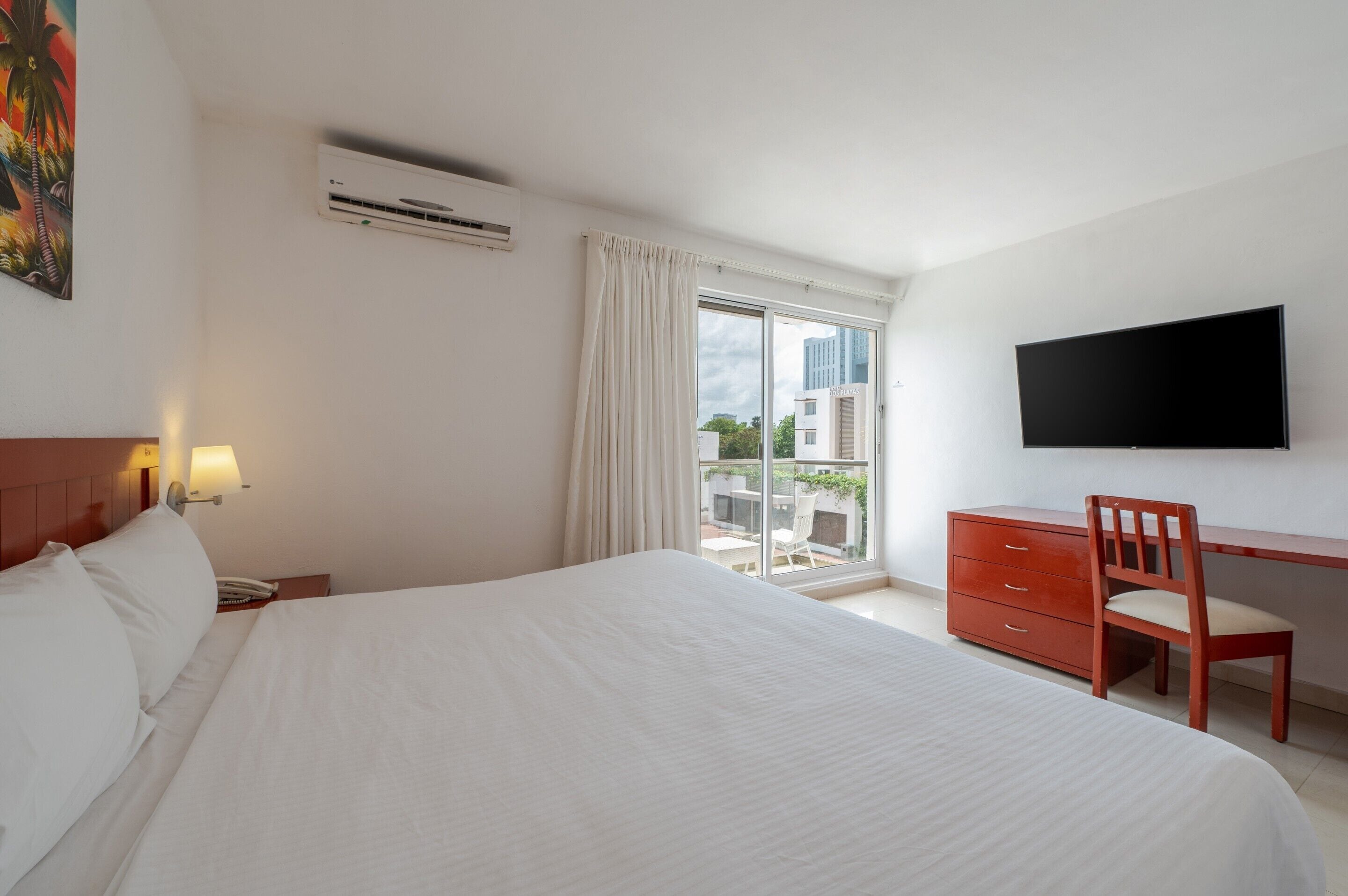 Habitación estándar, 1 habitación | Caja de seguridad en la habitación y decoración personalizada 