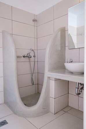Shower, towels, soap, toilet paper - Sunshine Garden (Hersonissos)