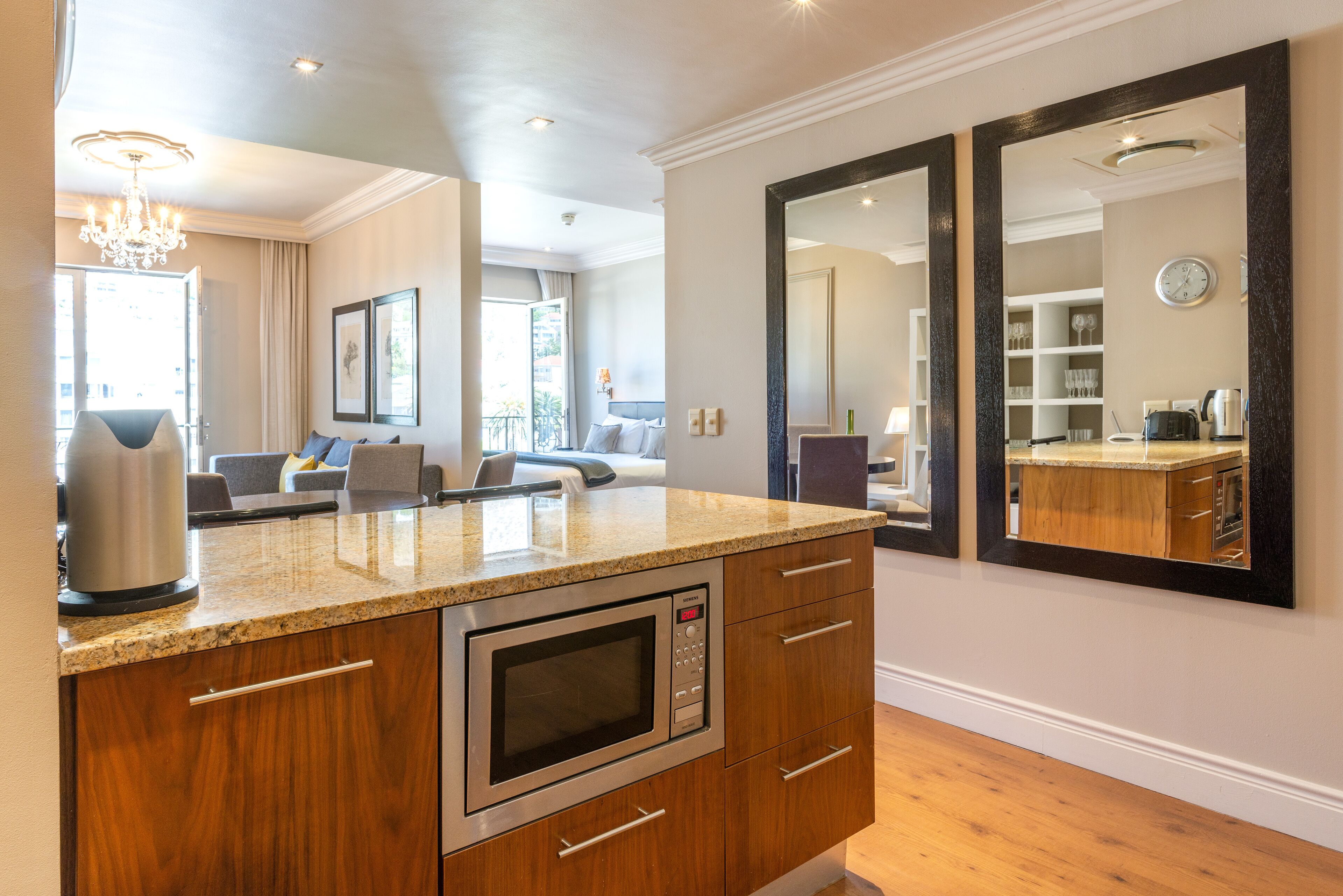 full-sized fridge, microwave, oven, stovetop