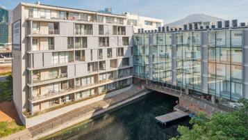 Apartment, 2 Bedrooms, Kitchen, Harbor View | 2 bedrooms, premium bedding, in-room safe, desk