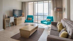 Apartment, 2 Bedrooms, Kitchen, Harbour View | Living area | 55-inch LED TV with satellite channels, TV, Netflix - Harbour Bridge - WHosting (Cape Town)