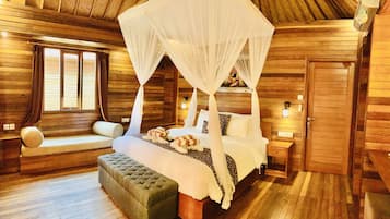 1 bedroom, premium bedding, minibar, in-room safe