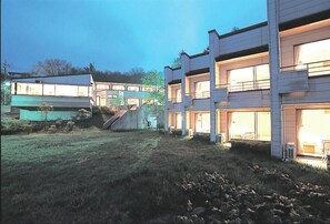 Exterior - The Hotel Fujiyama (Yamanakako)