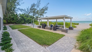 Unclassified image, 3 of 25, button - Ground-Floor Gulf Retreat-Outrigger #5 by RVA (Longboat Key)