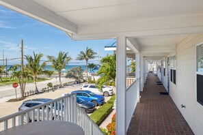 Property grounds - Island Life #7 Beach Club AMI RVA (Bradenton Beach)