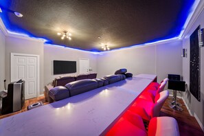 Interior - Westside Deluxe | Lakes Views | Near Attractions (Kissimmee)
