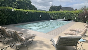 Shared Swimming Pool, Amber Cottage, Bolthole Retreats