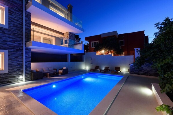 Beheizter Pool