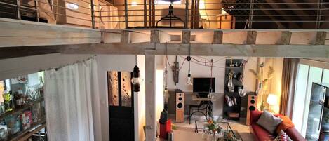TV, DVD player