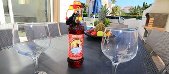 Villa Mestral HOT TUB Basseng og takterrasse ved siden av stranden Full A / C gratis WIFI