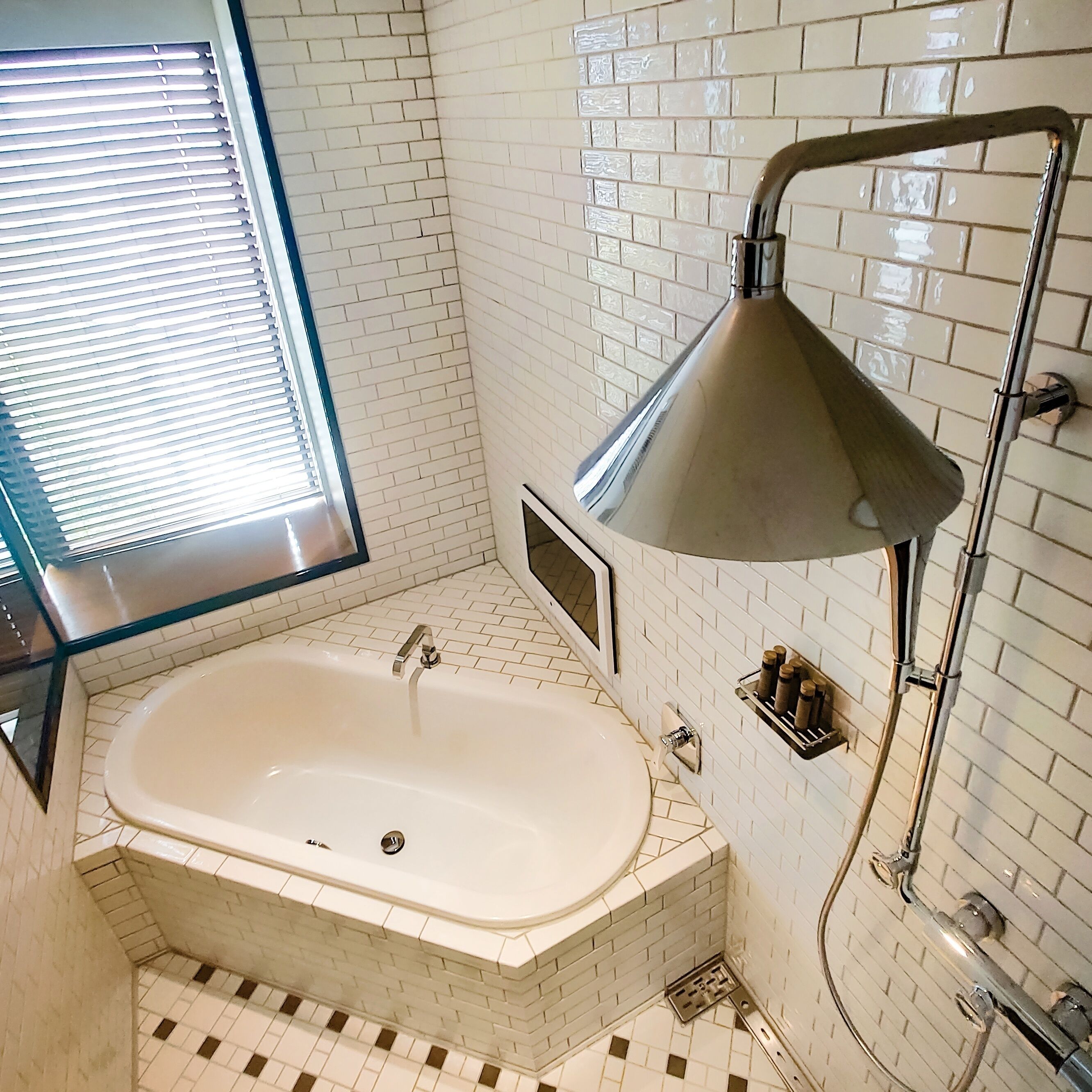 penthouse | bathroom | free toiletries, hair dryer, slippers, bidet