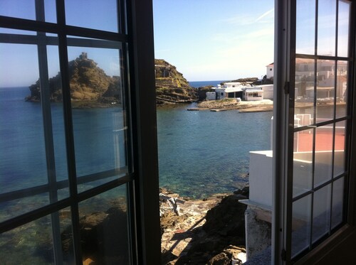 LIKE BEING ON BOARD OF A BOAT AT SEA