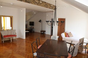 Interior - Third Floor 2-room apartment with approx. 100m² air conditioning, balcony, panoramic sea view (Seget Donji)